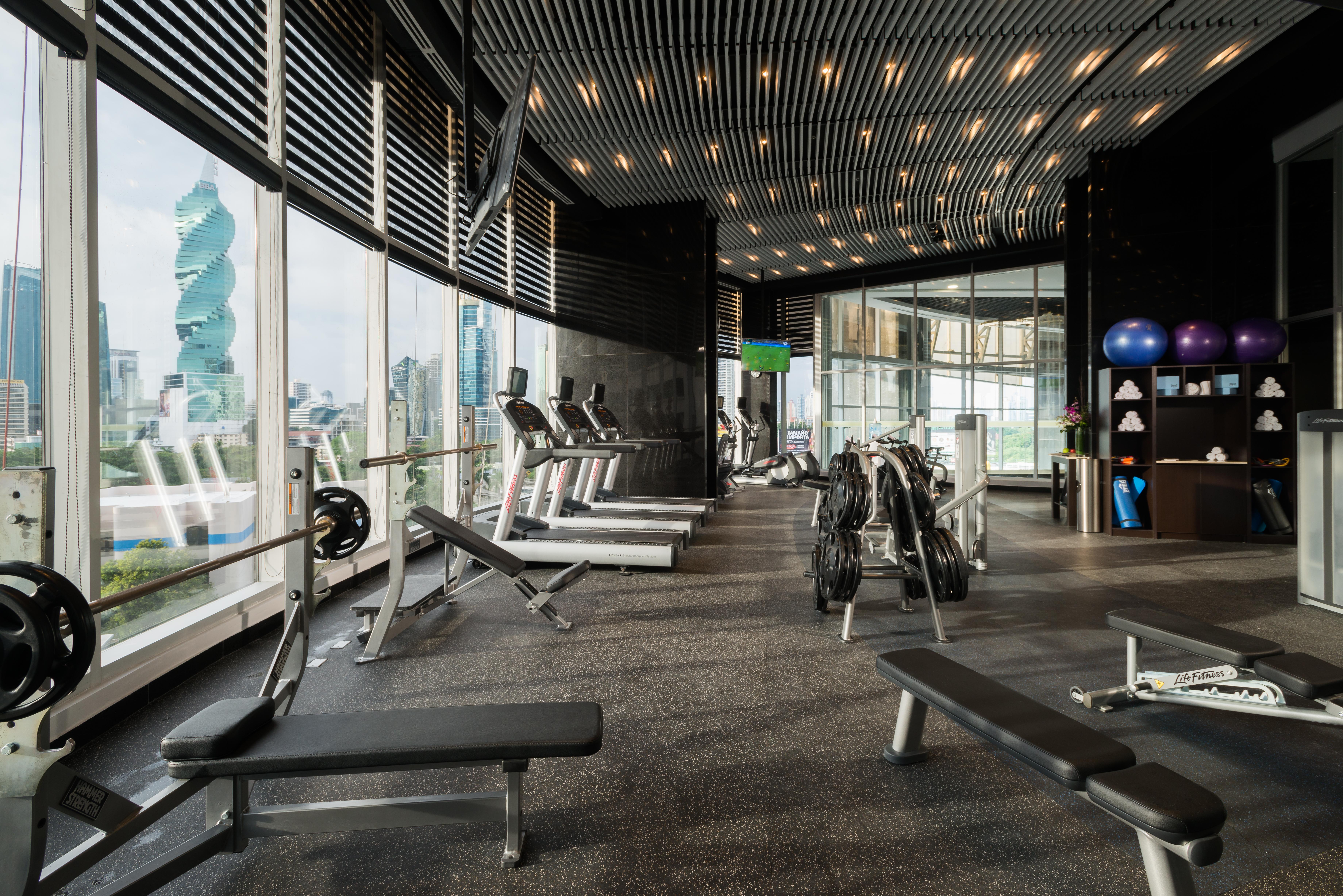 Hotel Las Americas Golden Tower Panama Exteriér fotografie The gym at the 101 Tower